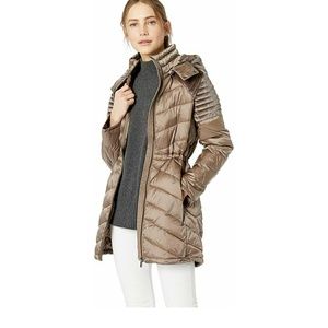 Belle Badgley Mischka